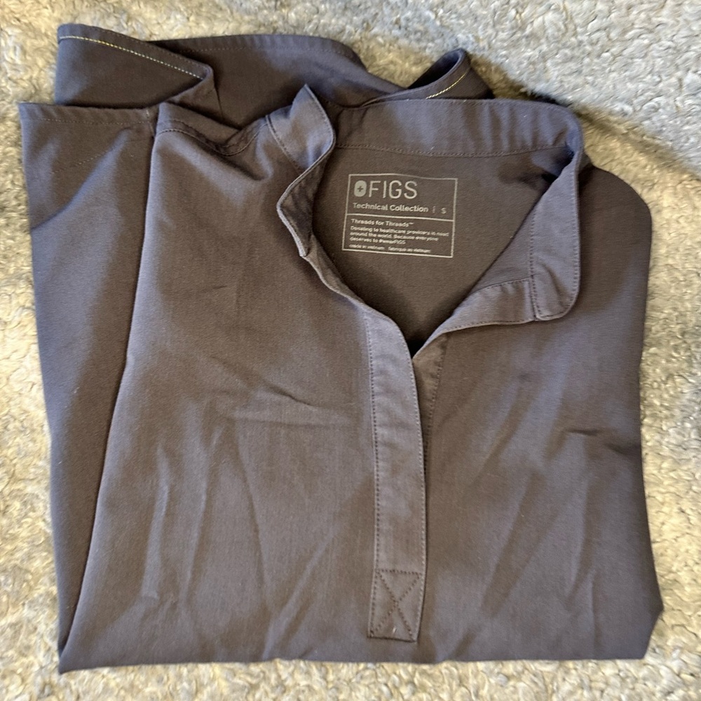 Figs Women's Gray Pride Rafaela scrub Top